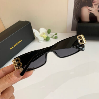 Balenciaga fashion sunglasses - Image 4
