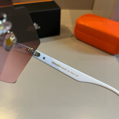 Hermès Fashion Sunglasses - Image 5