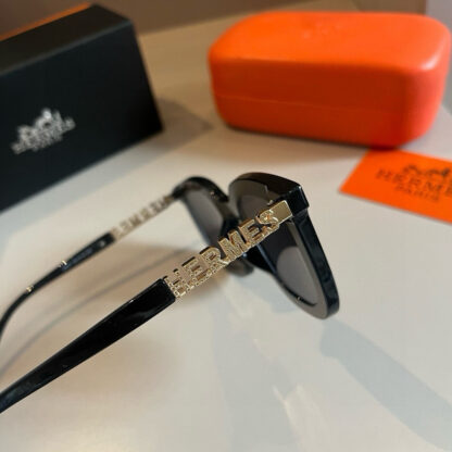 Hermès Classic Square Frame Sunglasses - Image 5
