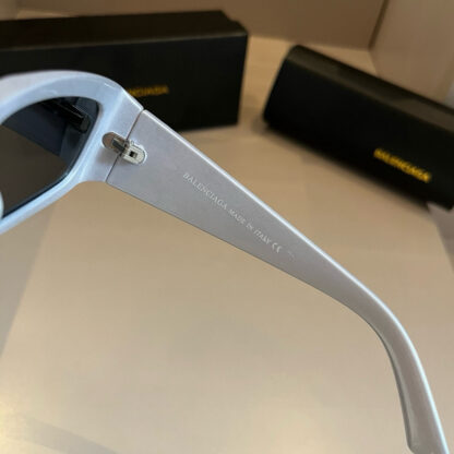 Balenciaga fashion sunglasses - Image 5