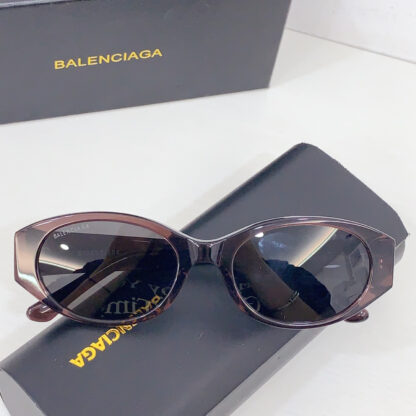 Balenciaga fashion sunglasses - Image 5
