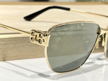Balenciaga fashion sunglasses - Image 5