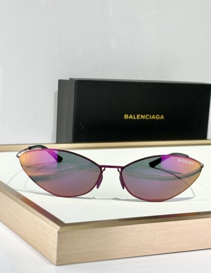 Balenciaga fashion sunglasses - Image 5