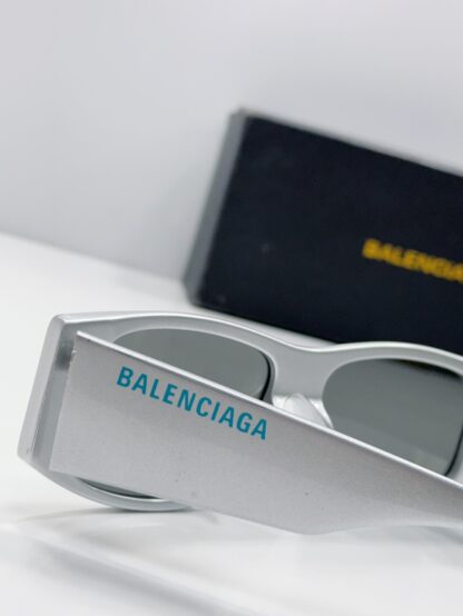Balenciaga fashion sunglasses - Image 5