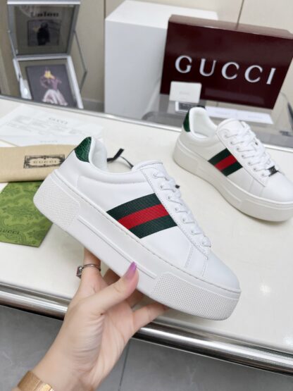 Gucci classic white shoes - Image 6