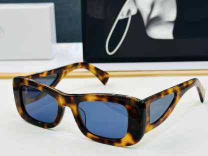 Versace fashion trend sunglasses - Image 5
