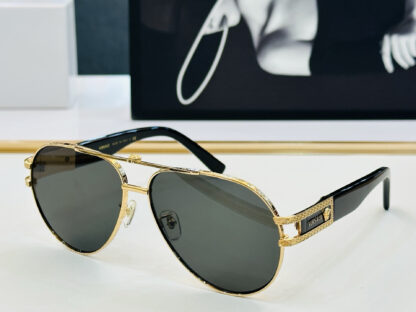 Versace fashion trend sunglasses - Image 5