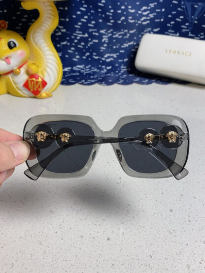 Versace fashion trend sunglasses - Image 5