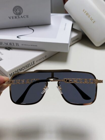 Versace fashion trend sunglasses - Image 5