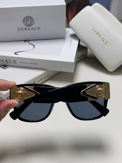 Versace fashion trend sunglasses - Image 5