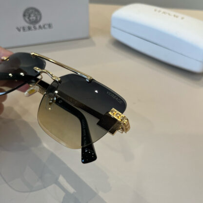 Versace fashion trend sunglasses - Image 6