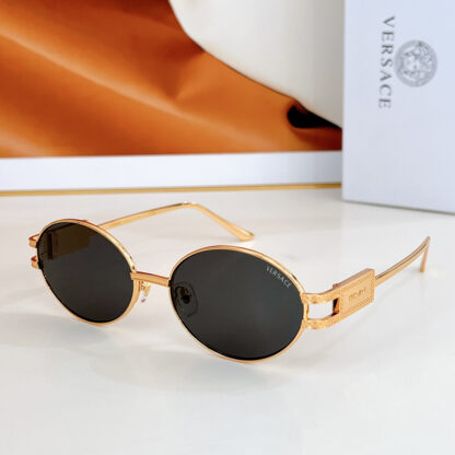 Versace fashion trend sunglasses - Image 5
