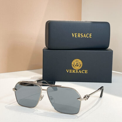 Versace fashion trend sunglasses - Image 5