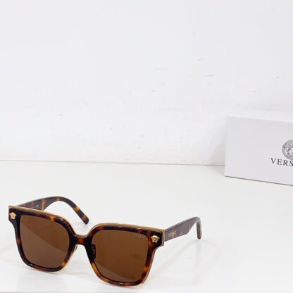 Versace fashion trend sunglasses - Image 5