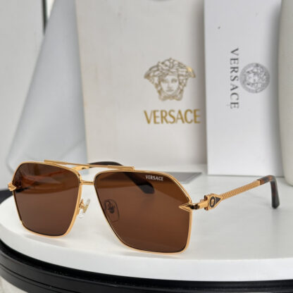 Versace fashion trend sunglasses - Image 3