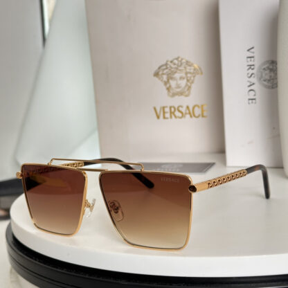 Versace fashion trend sunglasses - Image 5