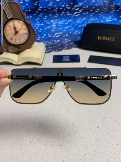 Versace fashion trend sunglasses - Image 5