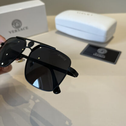 Versace fashion trend sunglasses - Image 5