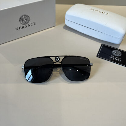 Versace fashion trend sunglasses - Image 5