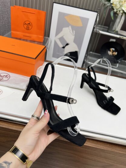 Hermès handmade black stiletto sandals - Image 5