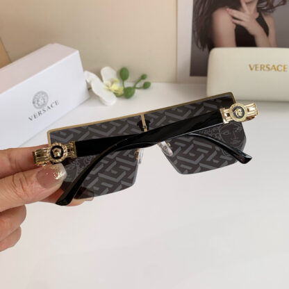 Versace fashion trend sunglasses - Image 5
