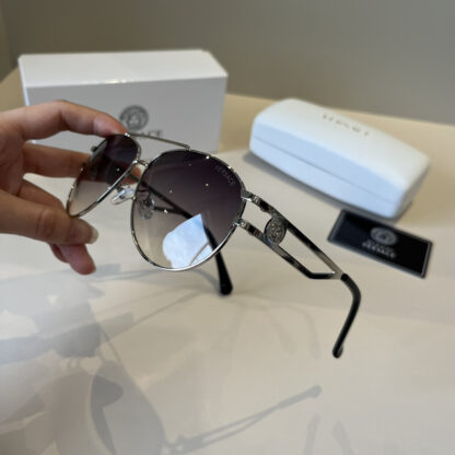 Versace fashion trend sunglasses - Image 6