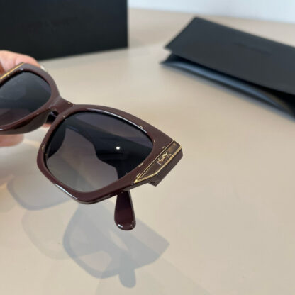 Yves Saint Laurent fashion sunglasses - Image 5