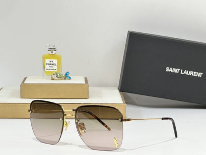 Yves Saint Laurent fashion sunglasses - Image 5