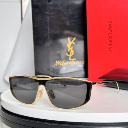 Yves Saint Laurent fashion sunglasses - Image 4