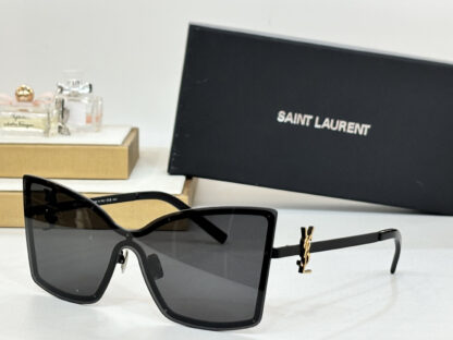 Yves Saint Laurent fashion sunglasses - Image 5