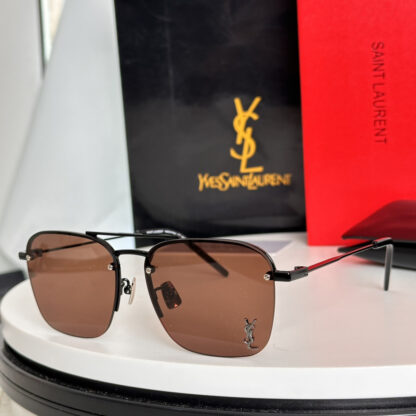 Yves Saint Laurent fashion sunglasses - Image 5