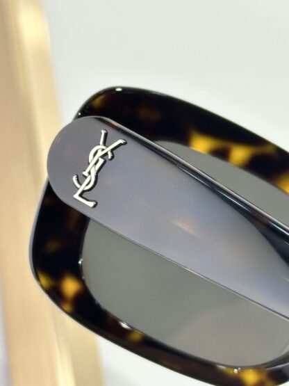 Yves Saint Laurent fashion sunglasses - Image 6