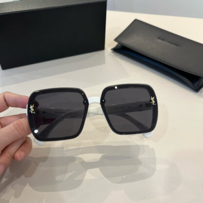 Yves Saint Laurent fashion sunglasses - Image 5
