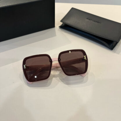 Yves Saint Laurent fashion sunglasses - Image 6