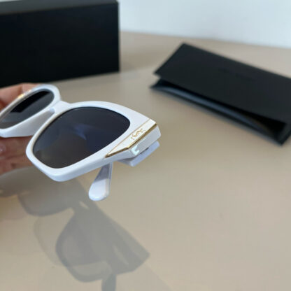 Yves Saint Laurent fashion sunglasses - Image 6