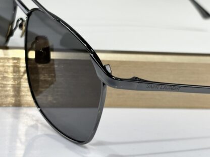 Yves Saint Laurent fashion sunglasses - Image 5