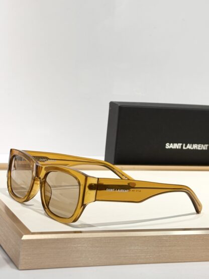 Yves Saint Laurent fashion sunglasses - Image 5
