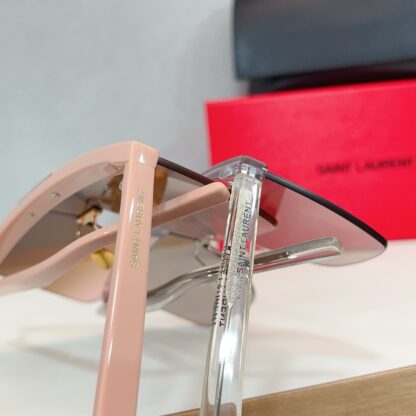 Yves Saint Laurent fashion sunglasses - Image 5