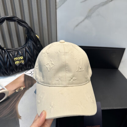 Louis Vuitton versatile fashion baseball cap - Image 5