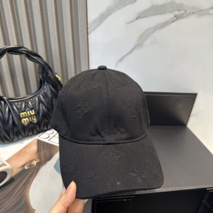 Louis Vuitton versatile fashion baseball cap - Image 5