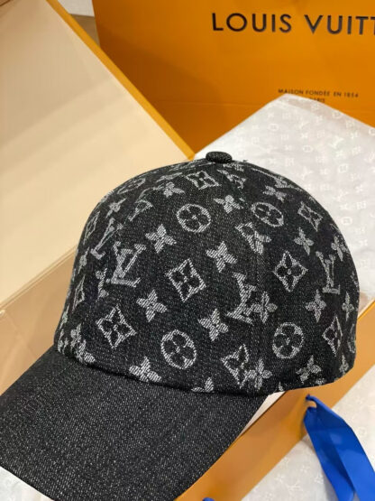 Louis Vuitton Spring and Summer New Baseball Cap - Image 5