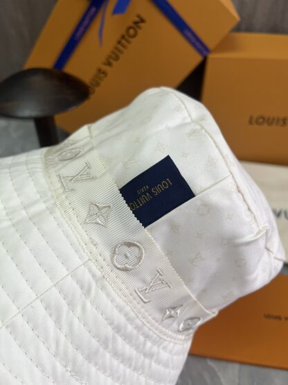 Louis Vuitton Spring and Summer New Bucket Hat Signature Cotton Hat - Image 5