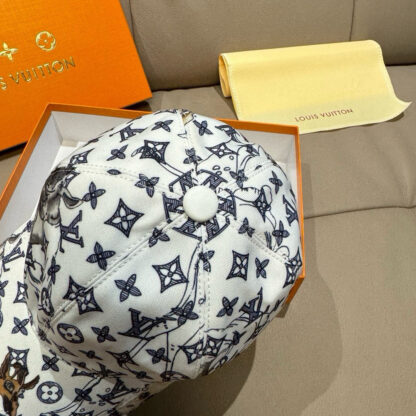 Louis Vuitton Animal Printed Hat - Image 5