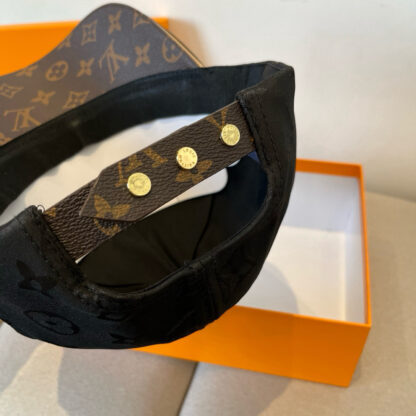 Louis Vuitton Korean version of the new British sports baseball cap - Image 5