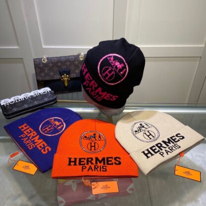Hermès Autumn and Winter Fashion Cashmere Knitted Beanie - Image 5