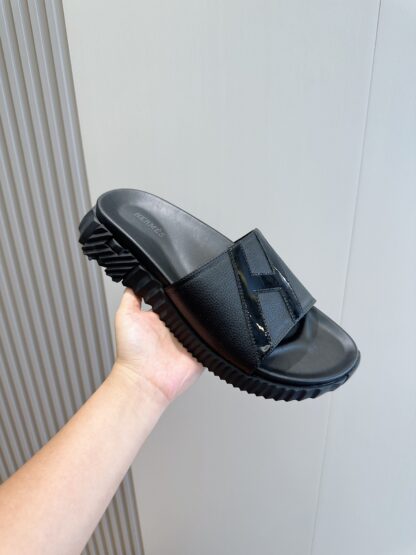 Hermès Men's Black Ultra Light Comfort Slippers - Image 5