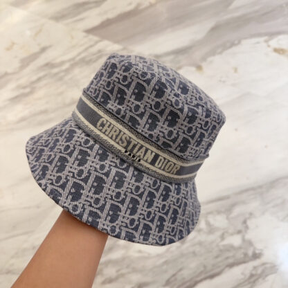 Dior exquisite and fashionable bucket hat - Image 5