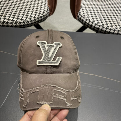 Louis Vuitton classic casual trendy simple baseball cap - Image 5