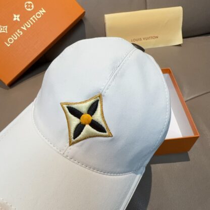 Louis Vuitton quatrefoil embroidered baseball cap - Image 5