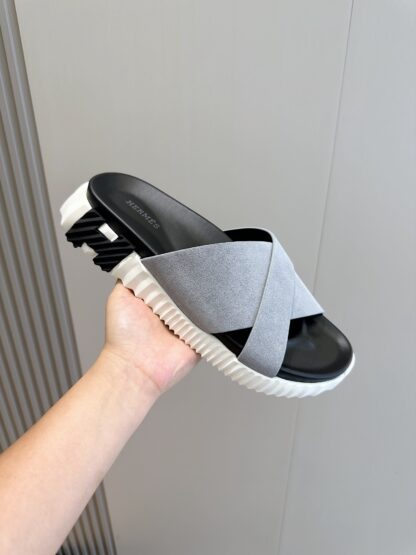 Hermès Men's Light Grey Cross Ultra Light Comfort Slippers - Image 5